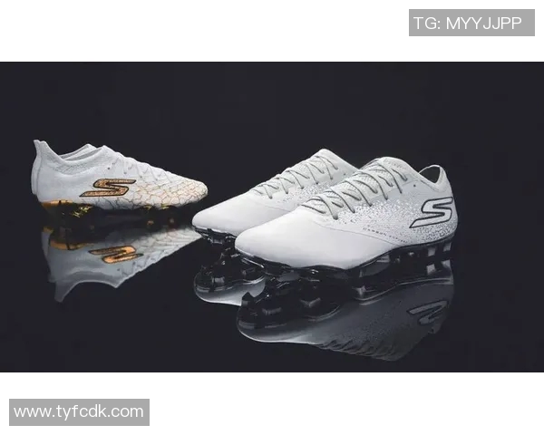 探索皮足球鞋的舒适性与性能提升之道助你在赛场上大放异彩